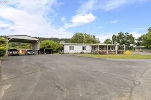1548 Harlan St, Roseburg, OR 97471 - Photo 25