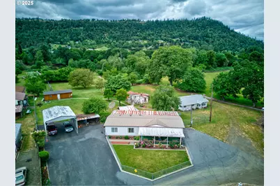 1548 Harlan St, Roseburg, OR 97471 - Photo 1