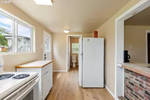 1548 Harlan St, Roseburg, OR 97471 - Photo 21