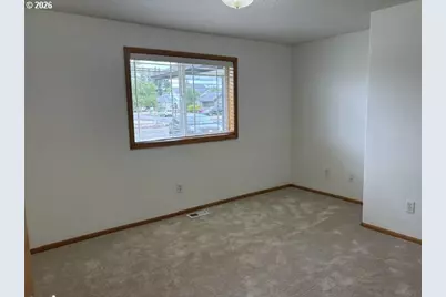 717 Creswood Dr, Creswell, OR 97426 - Photo 15