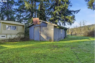 38961 Place Rd, Fall Creek, OR 97438 - Photo 25