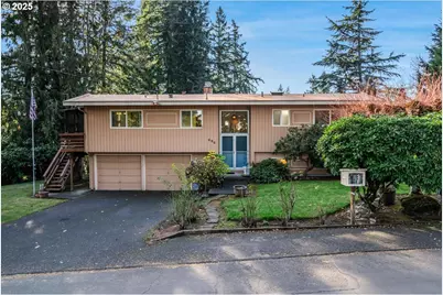 690 Marylhurst Dr, West Linn, OR 97068 - Photo 1