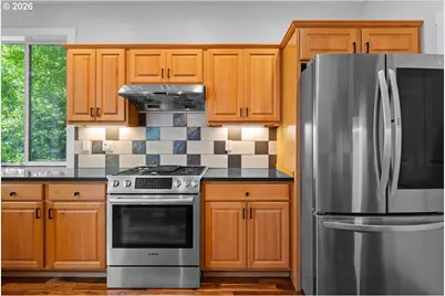 12996 SW Hazelcrest Way, Portland, OR 97224 - Photo 19