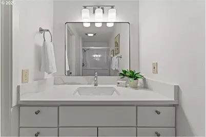 12025 SW Springwood Dr, Portland, OR 97223 - Photo 5