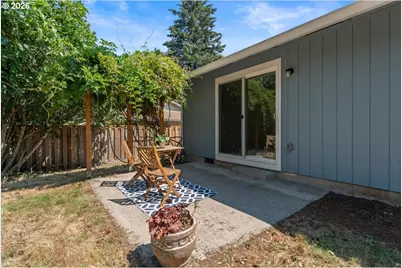 12025 SW Springwood Dr, Portland, OR 97223 - Photo 37