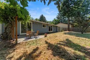 12025 SW Springwood Dr, Portland, OR 97223 - Photo 39
