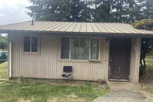441 SW Walnut St, Willamina, OR 97396 - Photo 5