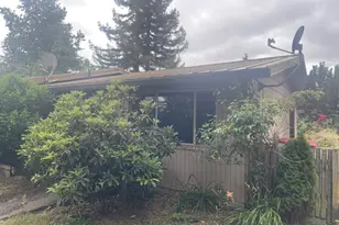 441 SW Walnut St, Willamina, OR 97396 - Photo 9