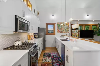 7038 SE Clinton St, Portland, OR 97206 - Photo 13