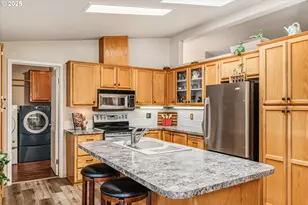 4055 Royal Ave, Eugene, OR 97402 - Photo 11