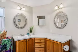 4055 Royal Ave, Eugene, OR 97402 - Photo 17