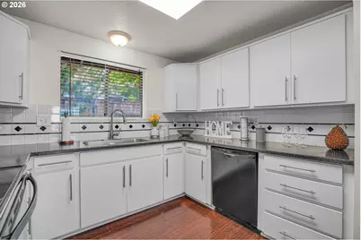 14315 SW 112th Ave, Tigard, OR 97224 - Photo 17