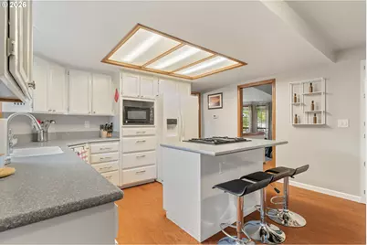 8005 SW Churchill Ct, Tigard, OR 97224 - Photo 9