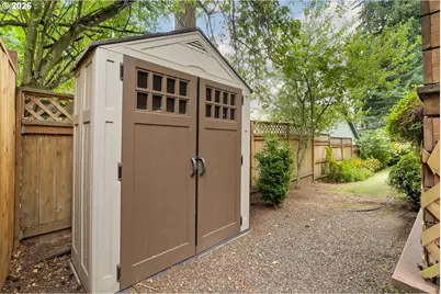 8005 SW Churchill Ct, Tigard, OR 97224 - Photo 23