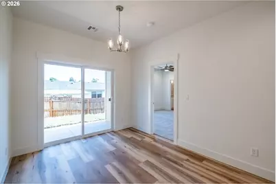 730 E Elmore St, Lebanon, OR 97355 - Photo 11