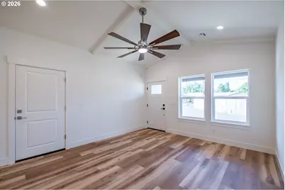 730 E Elmore St, Lebanon, OR 97355 - Photo 3