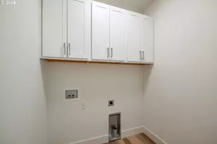 730 E Elmore St, Lebanon, OR 97355 - Photo 29