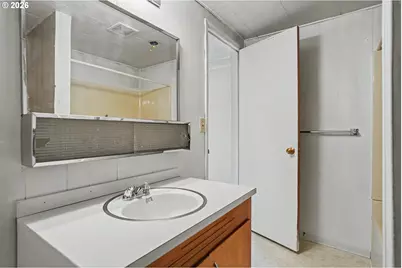 1148 S Water St, Silverton, OR 97381 - Photo 17