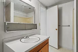 1148 S Water St, Silverton, OR 97381 - Photo 17