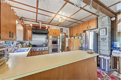41895 Holden Creek Ln, Springfield, OR 97478 - Photo 21