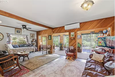 41895 Holden Creek Ln, Springfield, OR 97478 - Photo 17