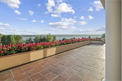 8703 SE Porter Cir, Vancouver, WA 98664 - Photo 5