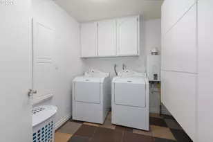 1375 NE Yaquina Heights Dr, Newport, OR 97365 - Photo 29