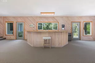 1375 NE Yaquina Heights Dr, Newport, OR 97365 - Photo 3
