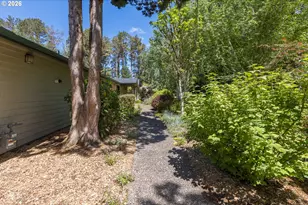 1375 NE Yaquina Heights Dr, Newport, OR 97365 - Photo 37