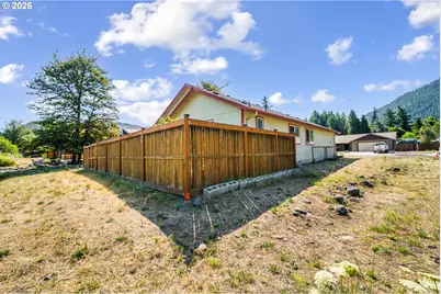 48393 Roaring Rapids Way, Oakridge, OR 97463 - Photo 37