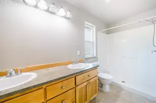 48393 Roaring Rapids Way, Oakridge, OR 97463 - Photo 31