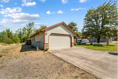48393 Roaring Rapids Way, Oakridge, OR 97463 - Photo 3