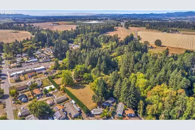 215 W 5th St, Lafayette, OR 97127 - Photo 7