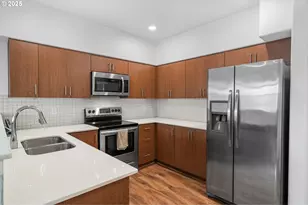 17181 SW Snowdale St, Beaverton, OR 97007 - Photo 13