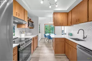 14819 NE Sacramento St, Portland, OR 97230 - Photo 7