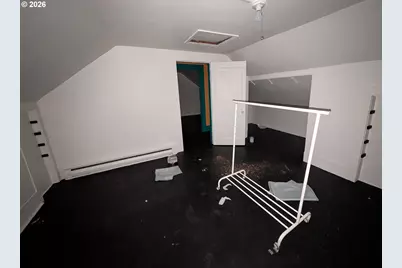 10511 NW 3rd St, Portland, OR 97231 - Photo 13