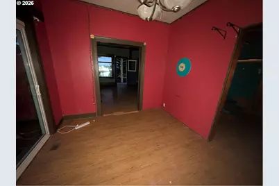 10511 NW 3rd St, Portland, OR 97231 - Photo 3
