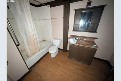 10511 NW 3rd St, Portland, OR 97231 - Photo 9