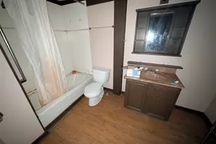 10511 NW 3rd St, Portland, OR 97231 - Photo 9