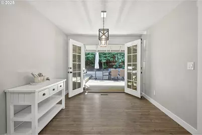 4755 NW Shaniko Ct, Portland, OR 97229 - Photo 7