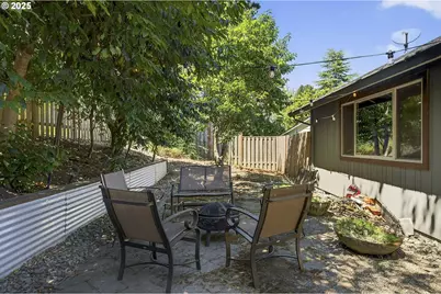 4755 NW Shaniko Ct, Portland, OR 97229 - Photo 27