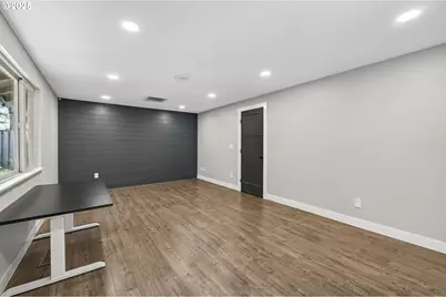 4755 NW Shaniko Ct, Portland, OR 97229 - Photo 15