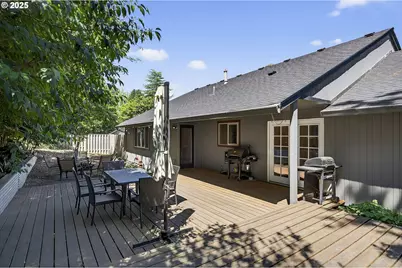 4755 NW Shaniko Ct, Portland, OR 97229 - Photo 23