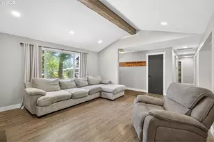 4755 NW Shaniko Ct, Portland, OR 97229 - Photo 5