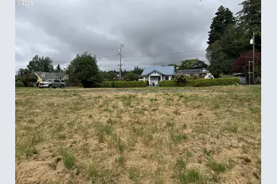 206 Border St, Myrtle Point, OR 97458 - Photo 1