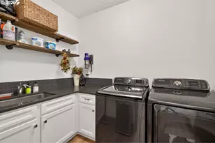 2193 NW Victoria Dr, McMinnville, OR 97128 - Photo 31
