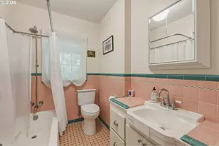 6835 SW 35th Ave, Portland, OR 97219 - Photo 21