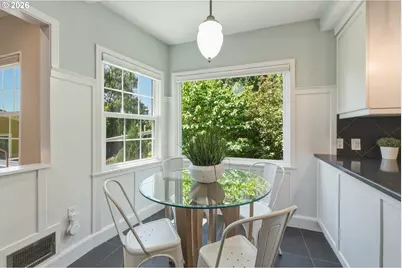 6835 SW 35th Ave, Portland, OR 97219 - Photo 9
