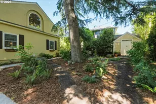 6835 SW 35th Ave, Portland, OR 97219 - Photo 3
