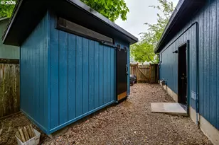 3769 Julia Loop, Eugene, OR 97404 - Photo 41
